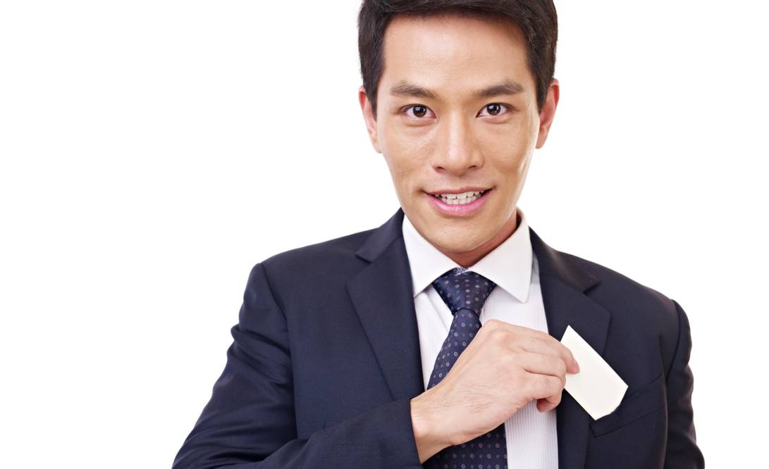 How to Master Business Card Exchange in Japan